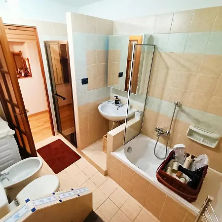 Casa Virginia Nel Borgo * リエルナ